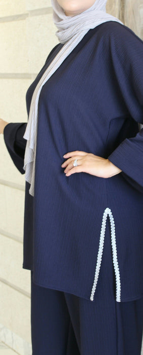 Dark blue outfit with a special silver design on the two sides - exxab.com